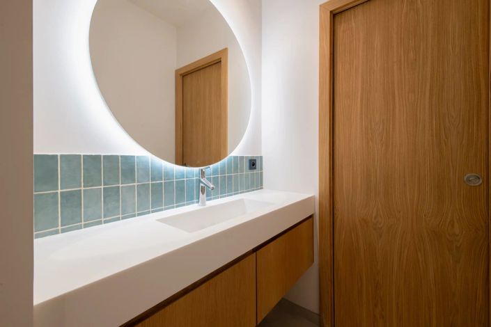 Image No.18-5 Bed House for sale