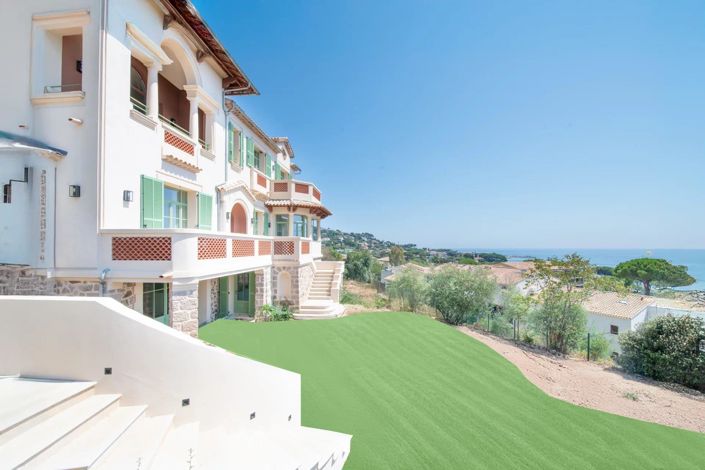 Image No.24-5 Bed House for sale