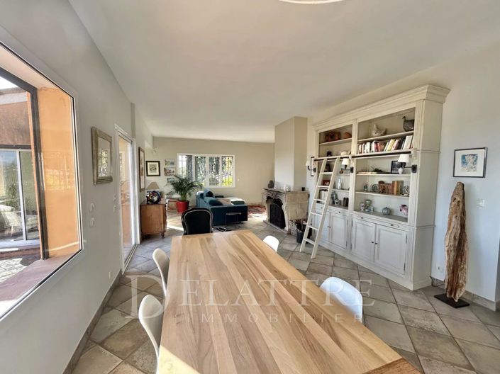 Image No.7-3 Bed House for sale