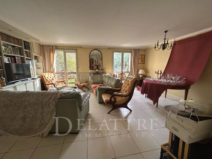 Image No.4-2 Bed House for sale