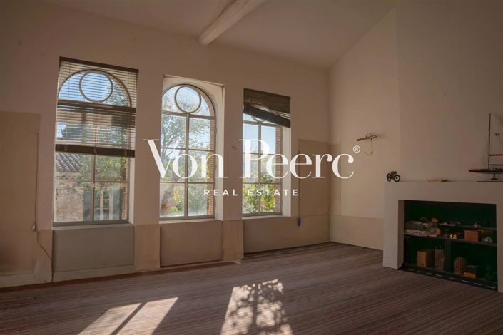 Image No.4-10 Bed House for sale