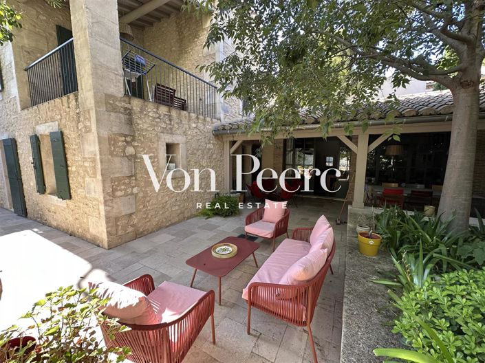 Image No.8-10 Bed House for sale