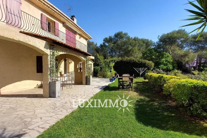 Image No.11-2 Bed House for sale