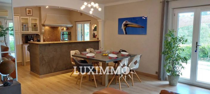 Image No.5-2 Bed House for sale