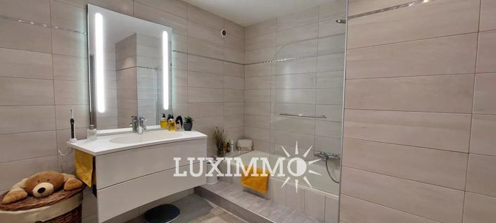 Image No.8-2 Bed House for sale