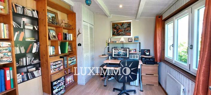 Image No.9-2 Bed House for sale