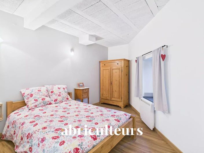 Image No.13-8 Bed House for sale