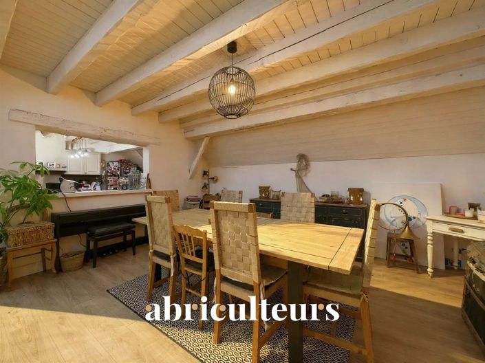 Image No.4-8 Bed House for sale