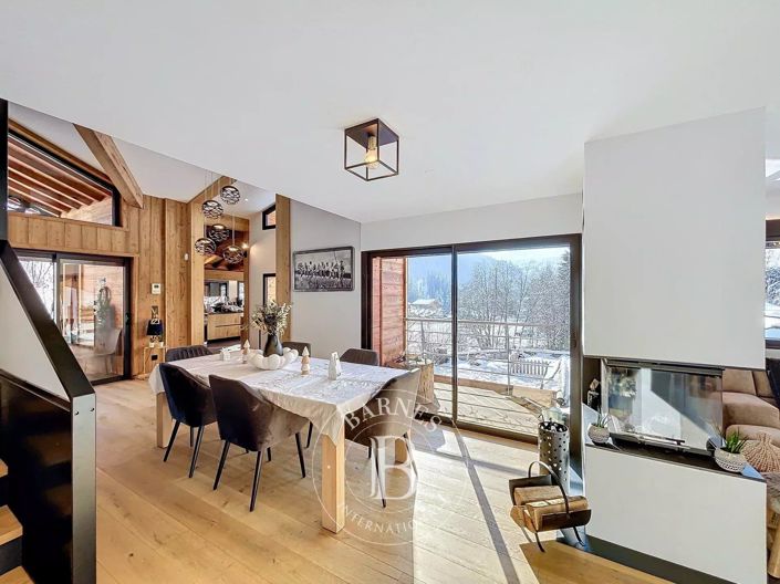 Image No.3-4 Bed House for sale