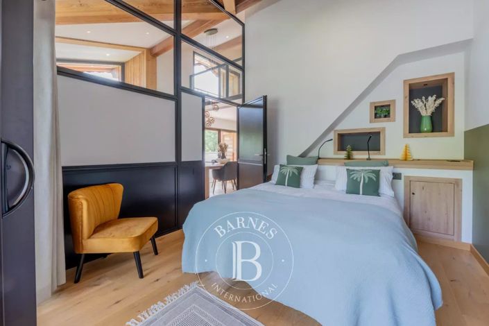 Image No.6-4 Bed House for sale