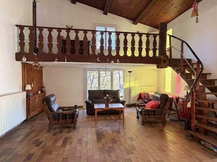 Image No.27-8 Bed House for sale