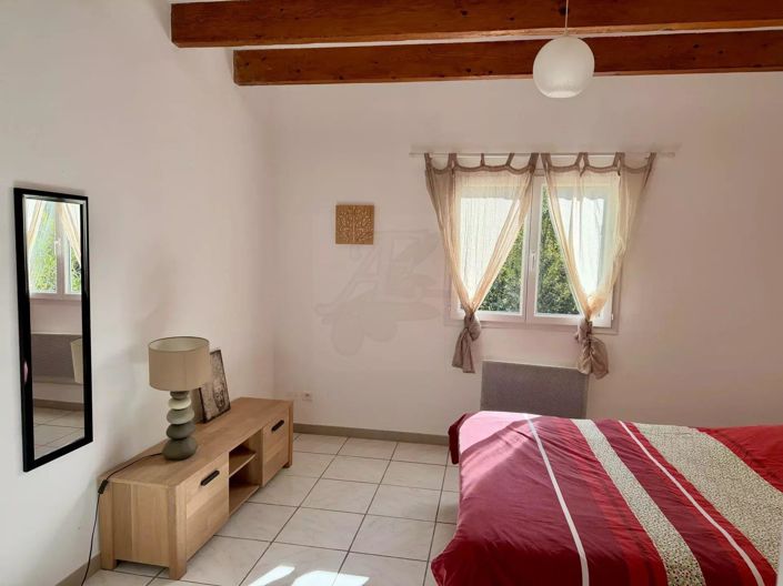 Image No.30-8 Bed House for sale