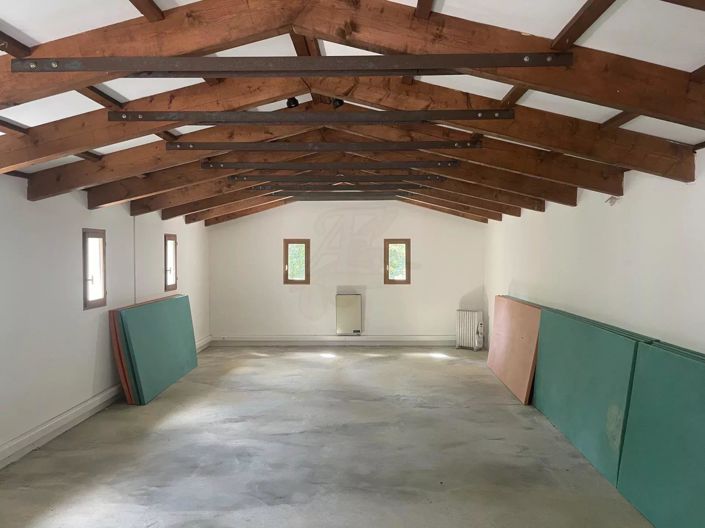 Image No.45-8 Bed House for sale