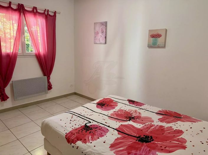 Image No.48-8 Bed House for sale