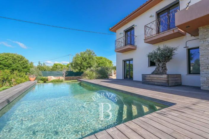 Image No.2-3 Bed House for sale