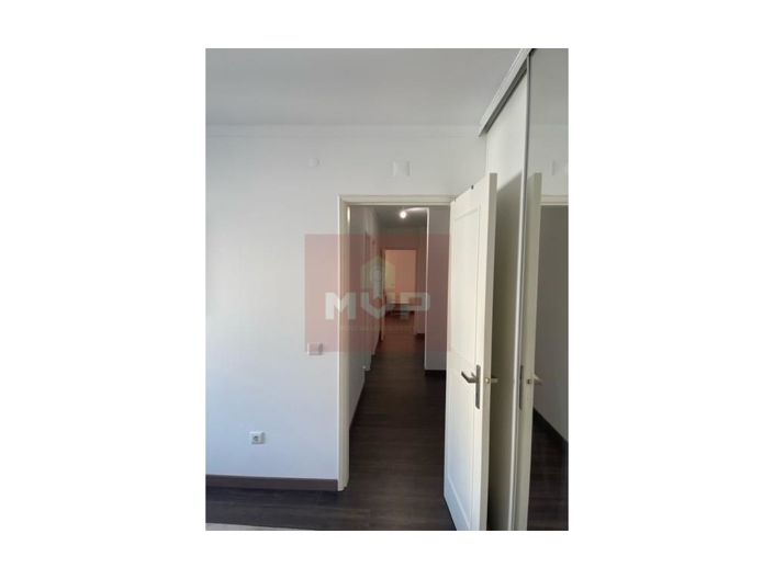 Image No.18-3 Bed Apartment for sale