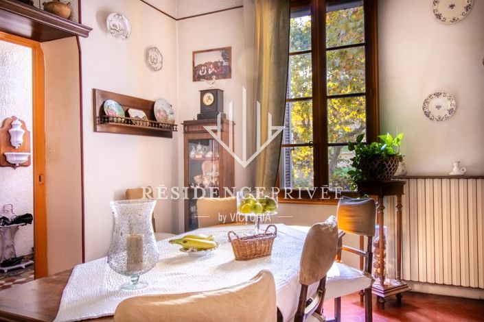 Image No.3-6 Bed House for sale