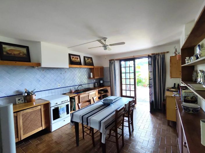 Image No.6-4 Bed House for sale