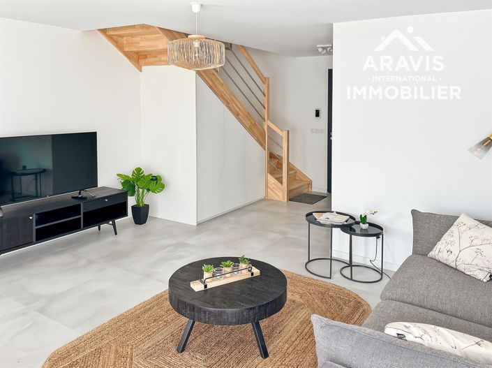 Image No.4-3 Bed Property for sale