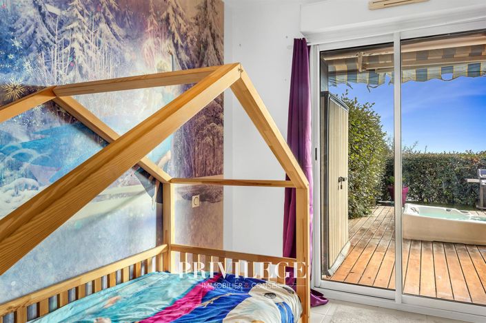 Image No.20-3 Bed House for sale