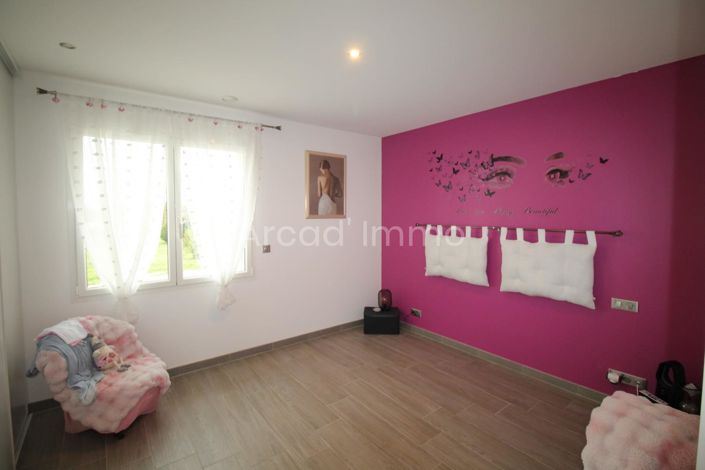 Image No.7-3 Bed House for sale