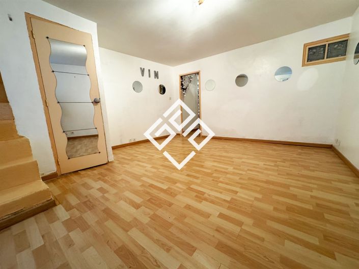 Image No.13-2 Bed House for sale