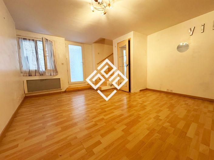 Image No.3-2 Bed House for sale