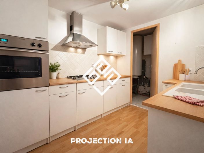 Image No.6-2 Bed House for sale