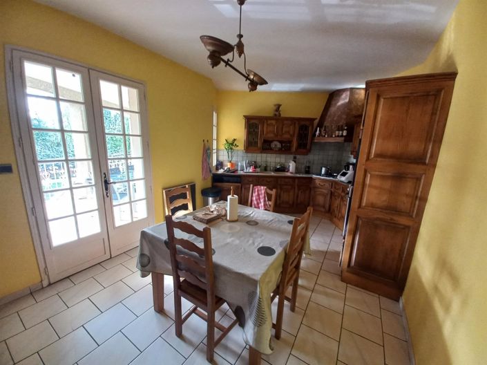 Image No.12-4 Bed House for sale