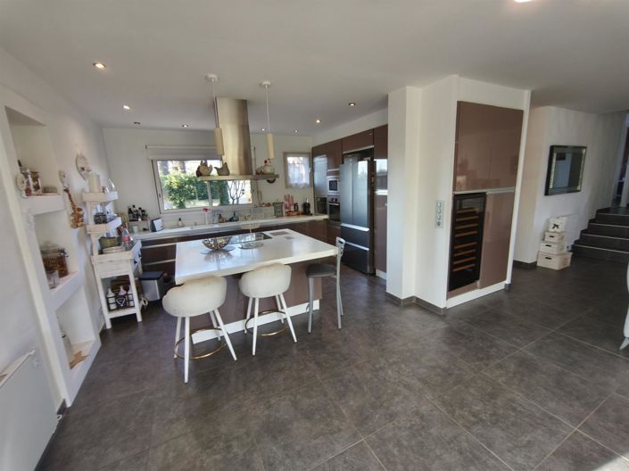 Image No.5-Maison de 4 chambres à vendre à L'Isle-Jourdain