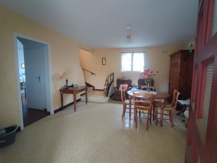 Image No.16-4 Bed House for sale