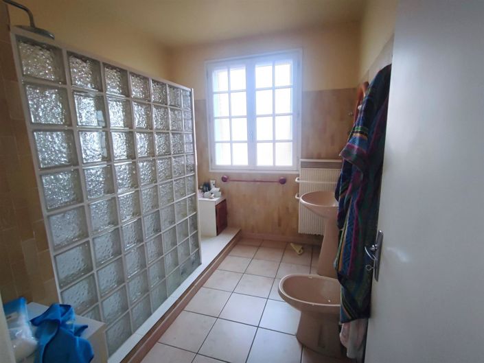 Image No.24-4 Bed House for sale