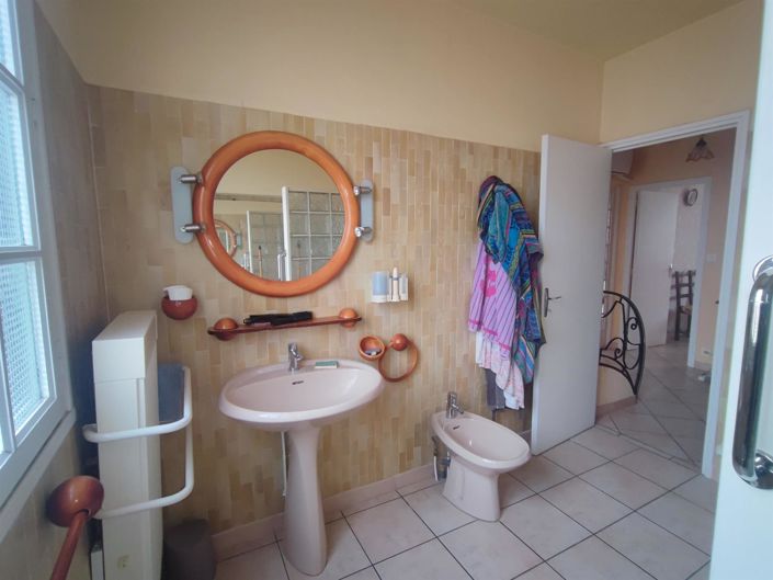 Image No.26-4 Bed House for sale