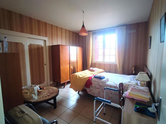 Image No.32-4 Bed House for sale