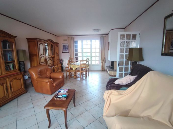 Image No.9-4 Bed House for sale