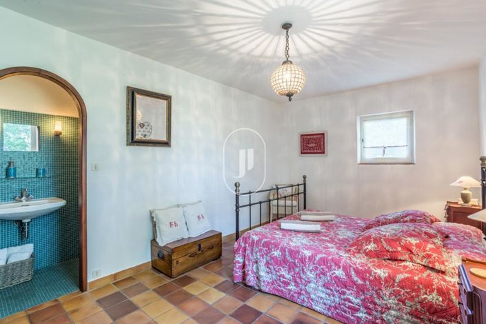 Image No.13-5 Bed House for sale