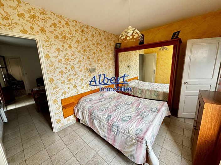 Image No.12-2 Bed House for sale