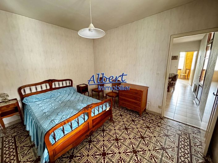 Image No.15-2 Bed House for sale