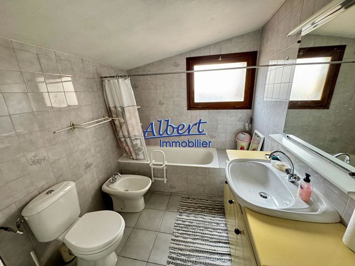 Image No.16-2 Bed House for sale