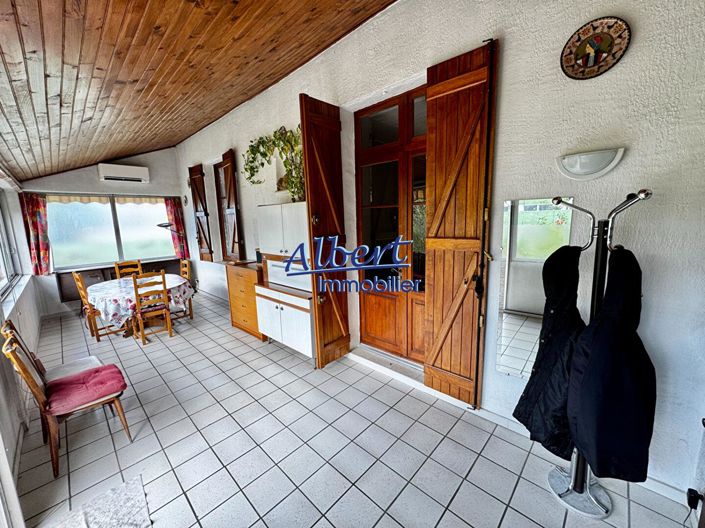 Image No.5-2 Bed House for sale