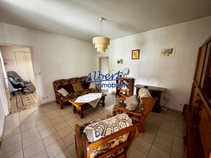 Image No.8-2 Bed House for sale