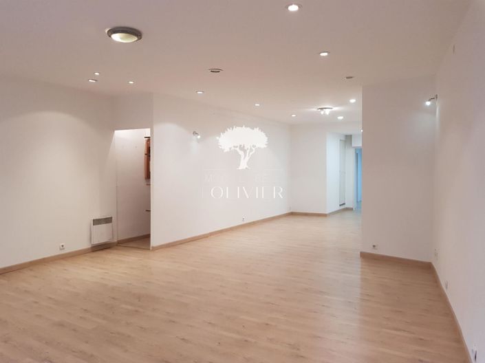 Image No.5-House for sale