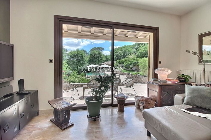 Image No.7-7 Bed House for sale