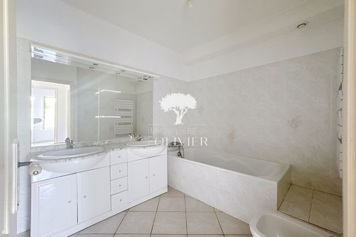 Image No.4-Maison de 5 chambres à vendre à Apt