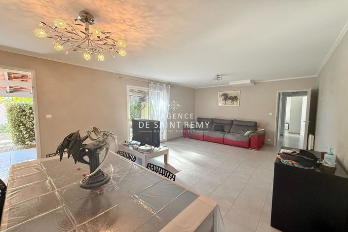 Image No.11-3 Bed House for sale