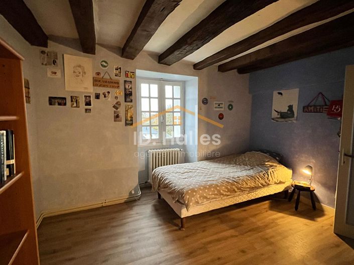 Image No.10-5 Bed House for sale