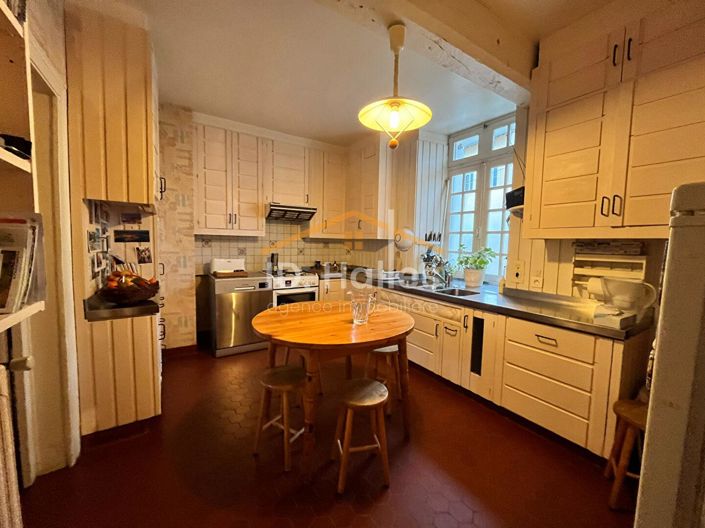 Image No.2-5 Bed House for sale