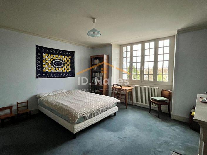 Image No.7-5 Bed House for sale