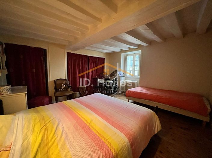 Image No.9-5 Bed House for sale