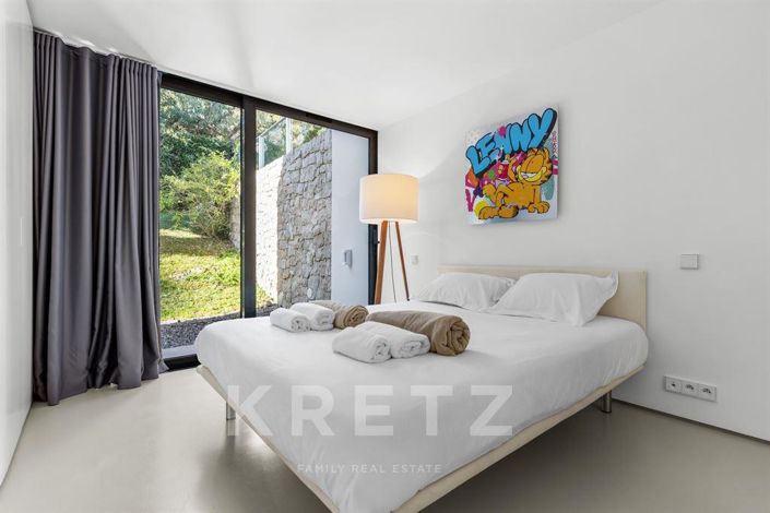 Image No.12-4 Bed House for sale